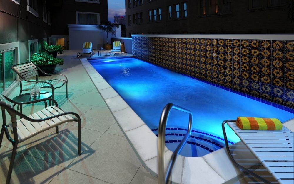 Courtyard By Marriott San Antonio Riverwalk Exterior foto