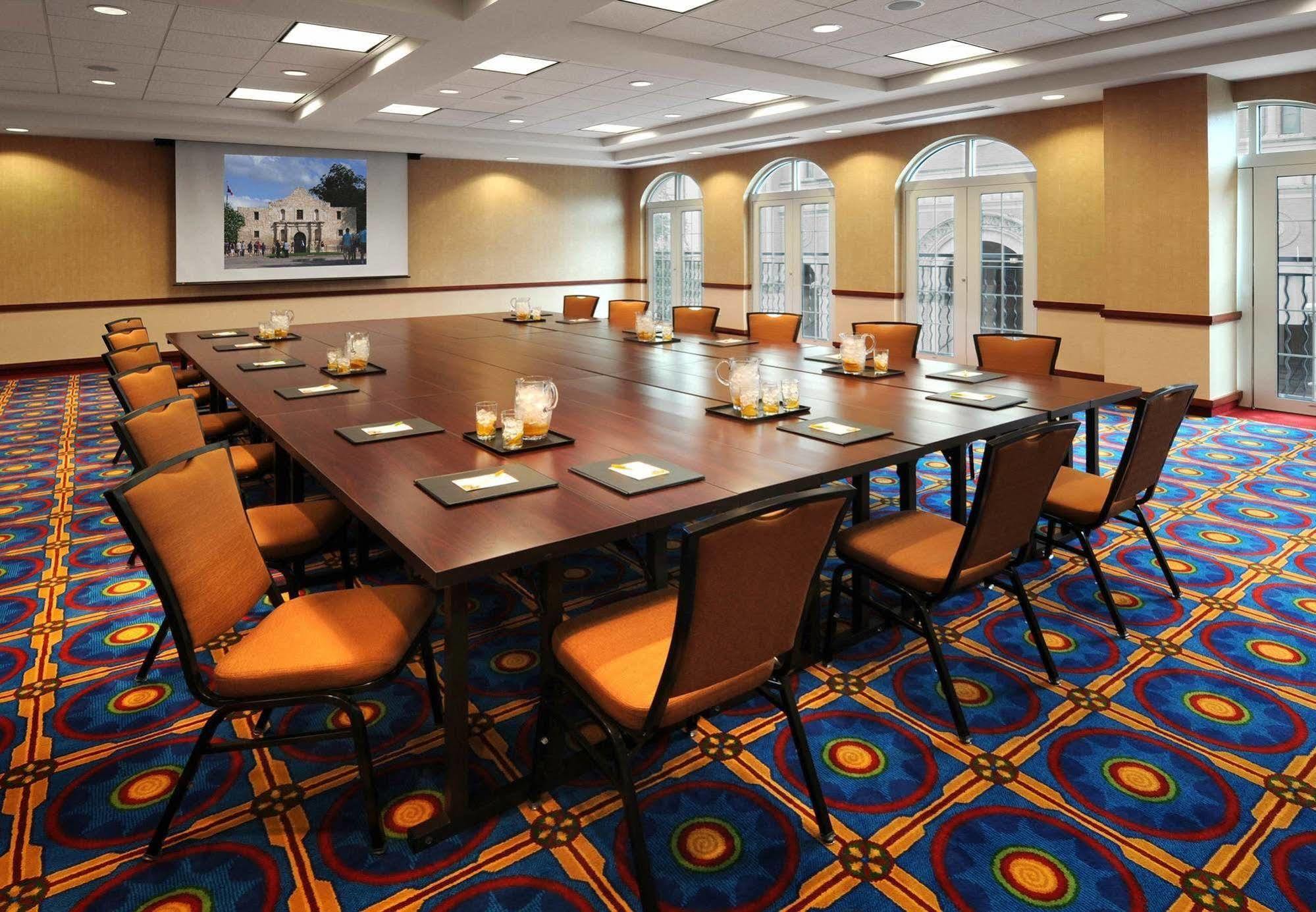 Courtyard By Marriott San Antonio Riverwalk Exterior foto